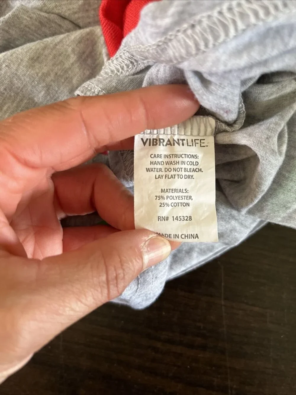 NWOT Vibrant Life Dogs Medium 20-50lb Gray Holiday Pet Tee Merry And Bright